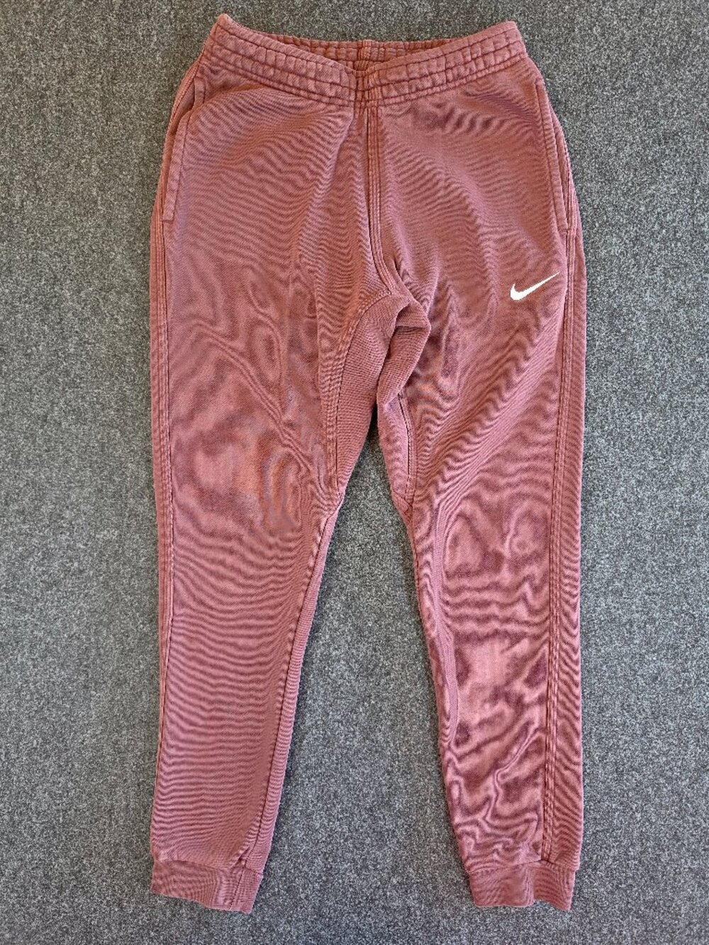 Nike Sportswear Club Fleece Joggers Size Small Burgundy Sweatpants Swoosh